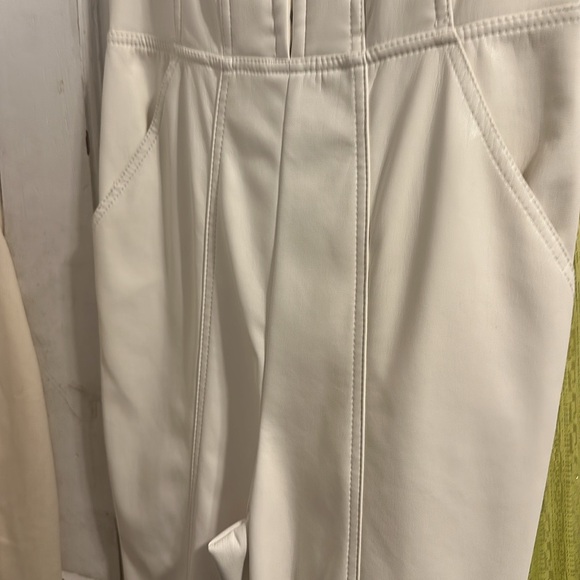 ✔️# 95B Brand new with tags Alice + Olivia Chelsea Faux Leather corset jumpsuit - Picture 15 of 15